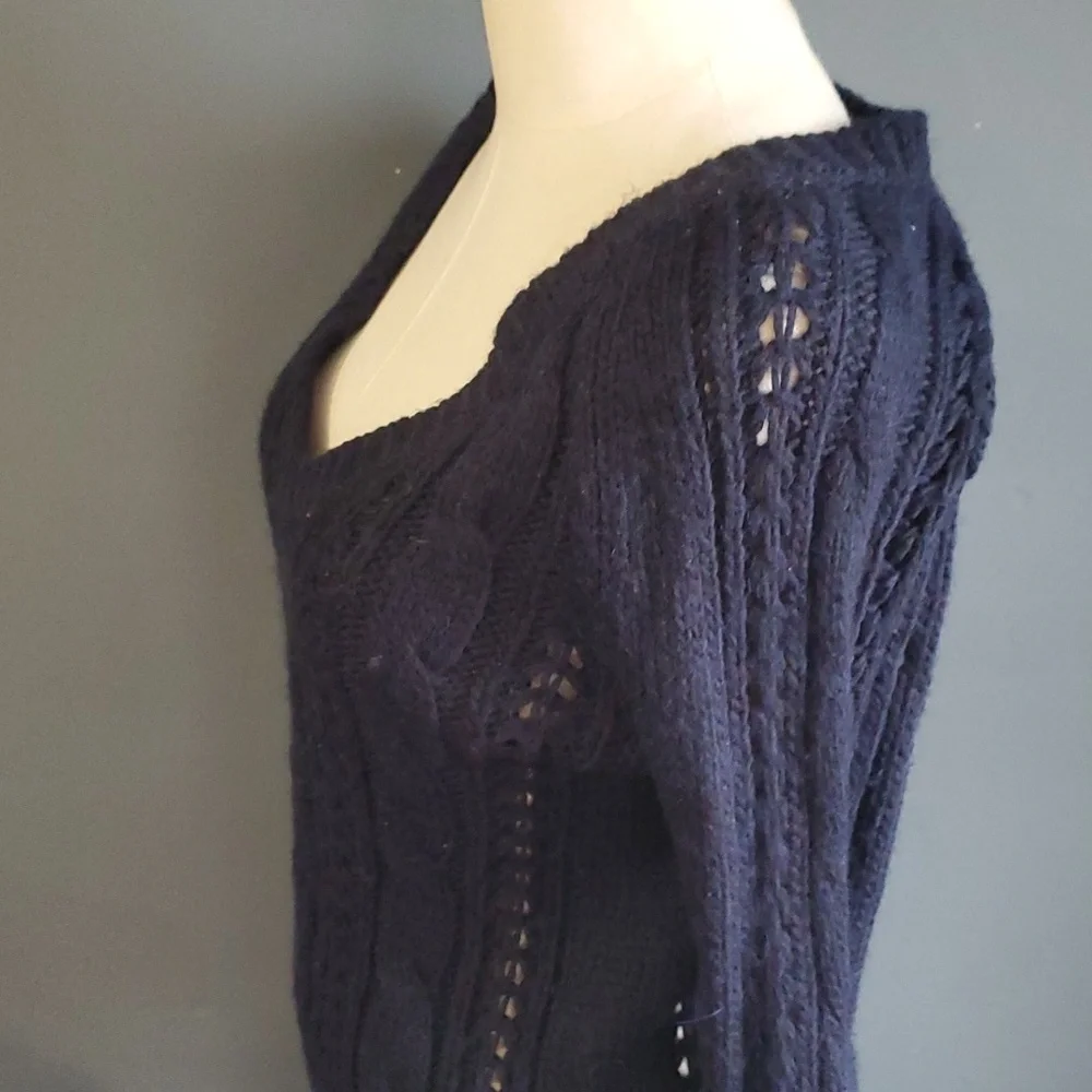 Gilly Hicks woman's blue cable knit vneck pullover sweater size M - Picture 5 of 12